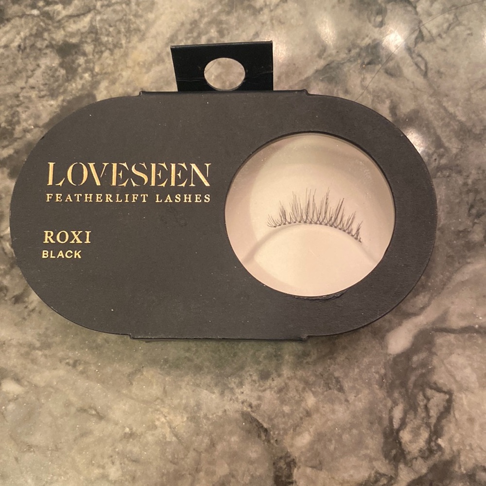 Loveseen lashes